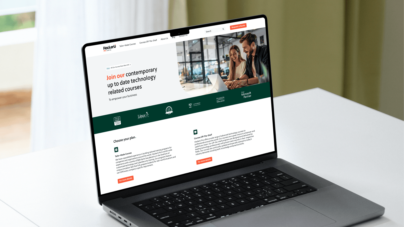 HackerU Pro B2B website on desktop